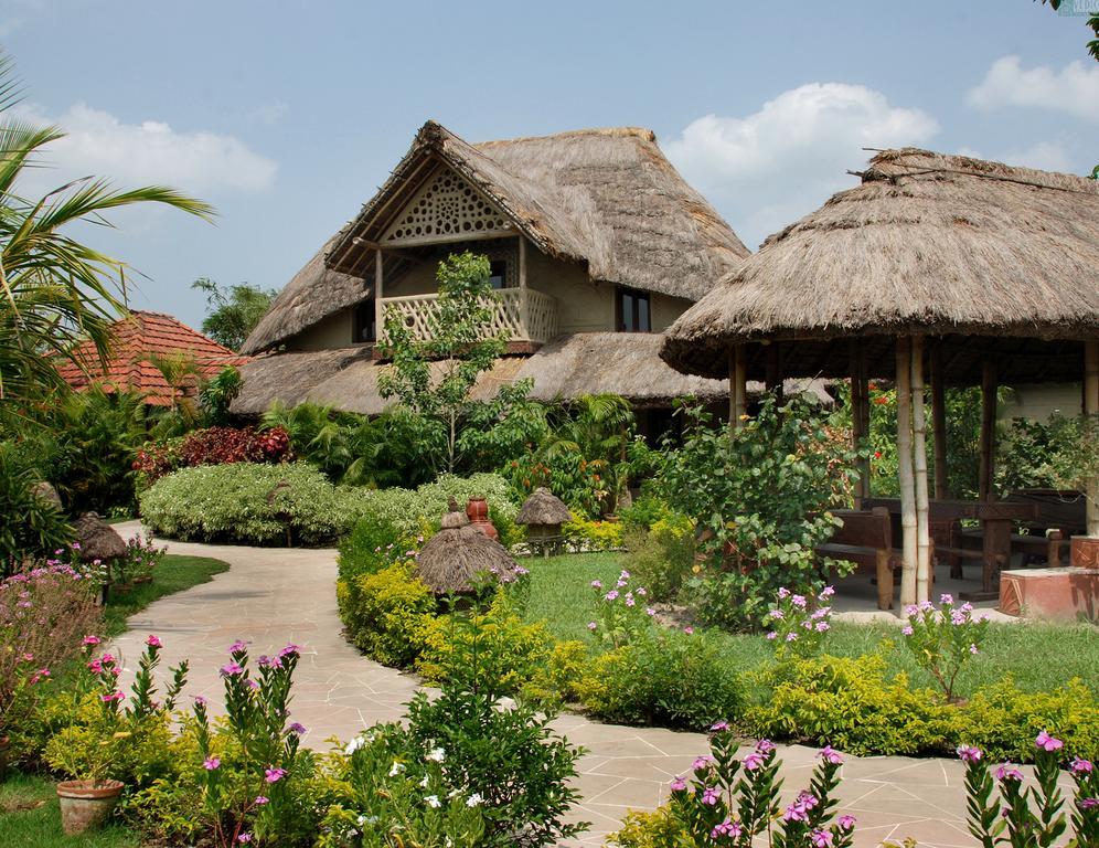 Vedic Village Spa Resort Kalkata Exteriér fotografie
